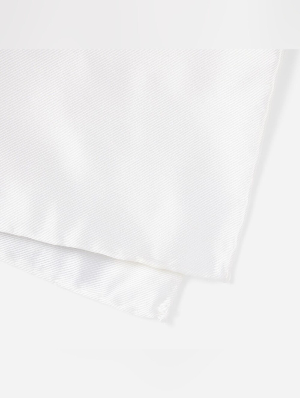 NWT The Tie Bar White Pocket Square - Picture 2 of 4